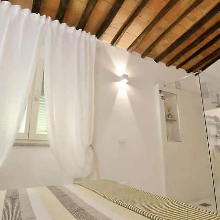Casetta Le Scalinate - *